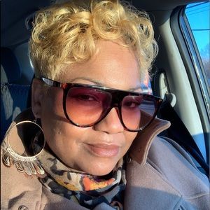 Meet your Posher, Montreece